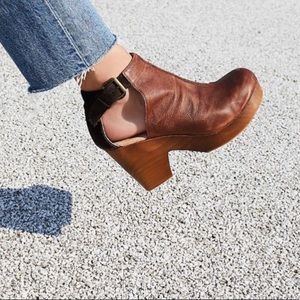 Free People amber orchard clog